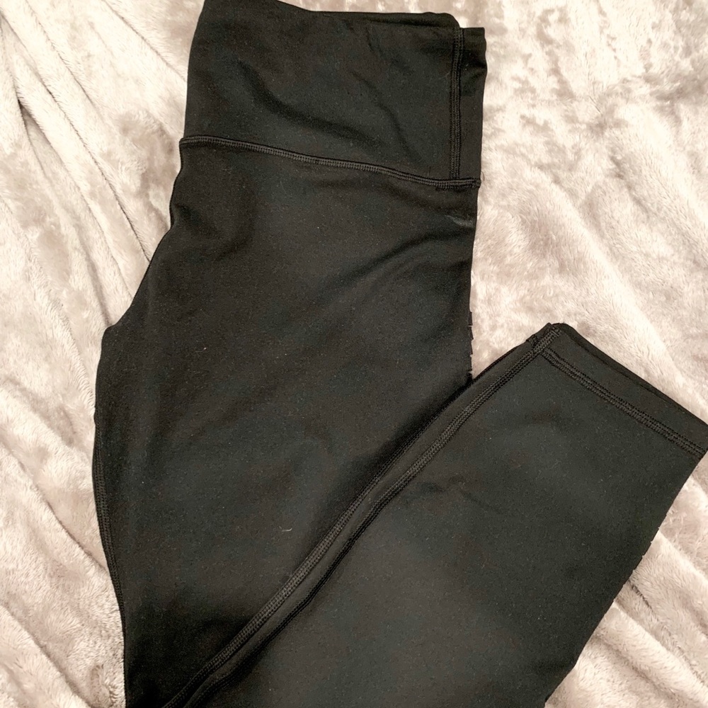 GapFit Blackout Technology Leggings